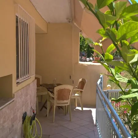 Sweet Apartment *